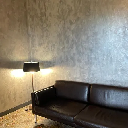 L Entrepote Pensión