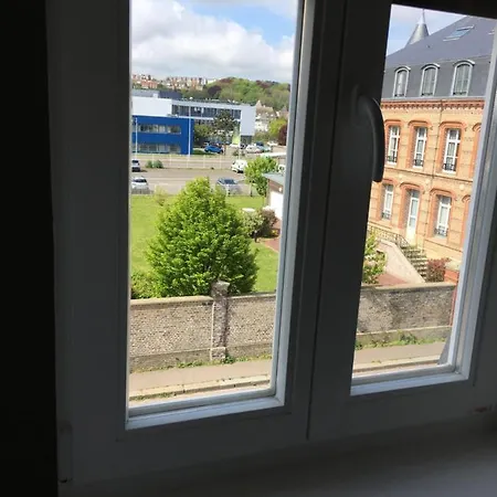 L Entrepote 招待所 3*