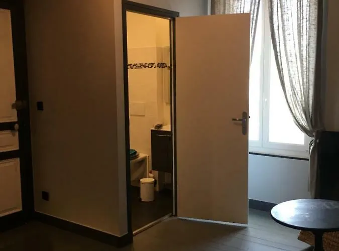 بيت ضيافة L Entrepote 3*