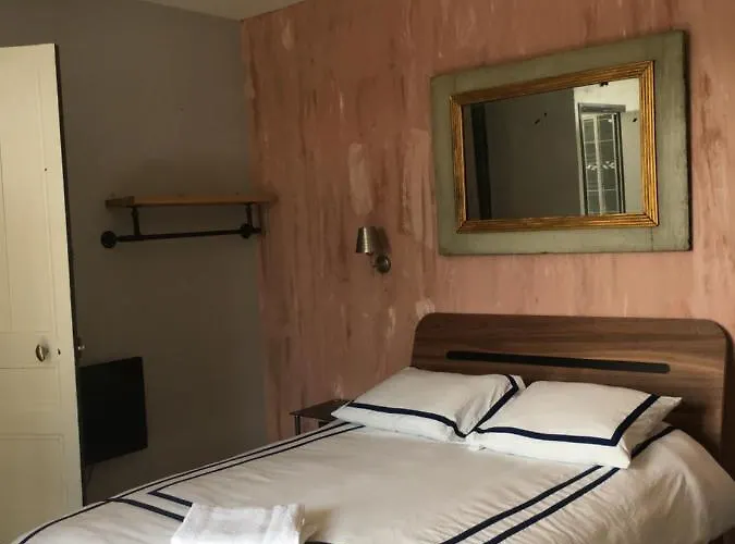 L Entrepote بيت ضيافة